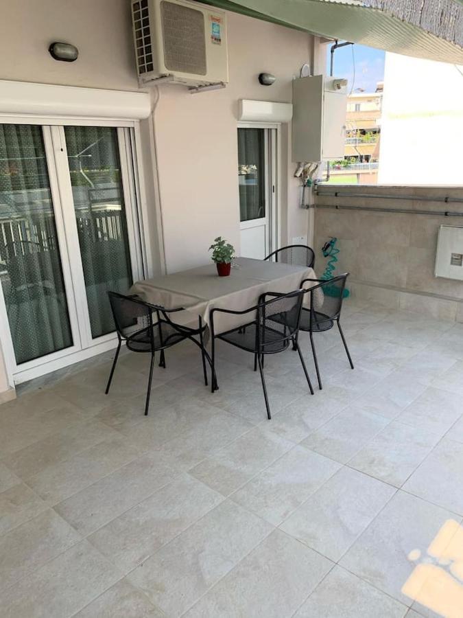 Renovated Apartment In The Center Of Larisa Extérieur photo